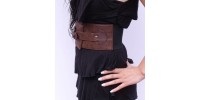 Recycled leather belt with an original cut, one buckle and stretchable back